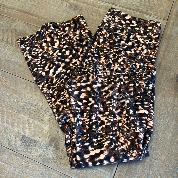 lululemon athletica Pants - Lululemon Invigorate High-rise Crop Motion Flux Multi Size 6